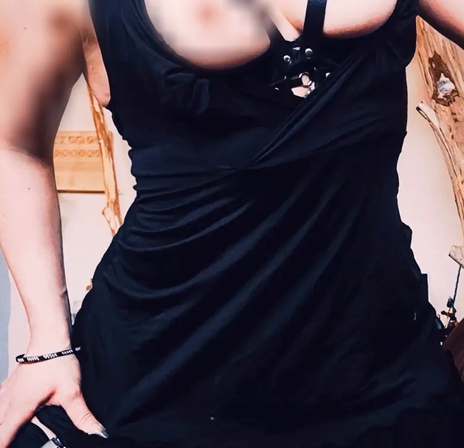 Anne, 36