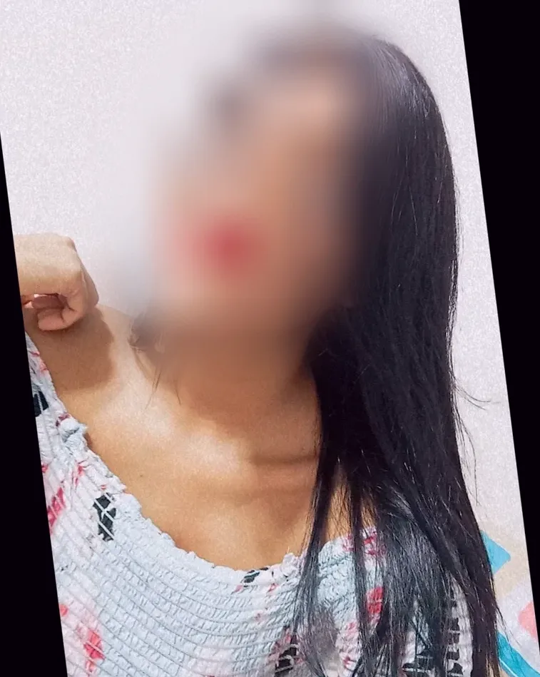 Esther, 25