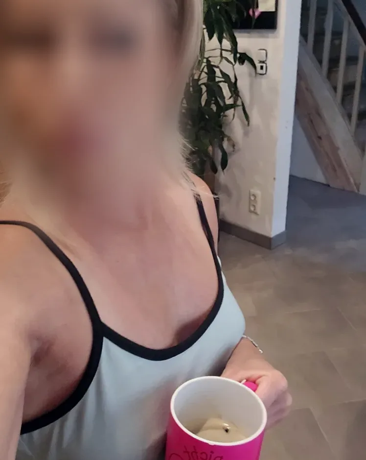 Eva, 36