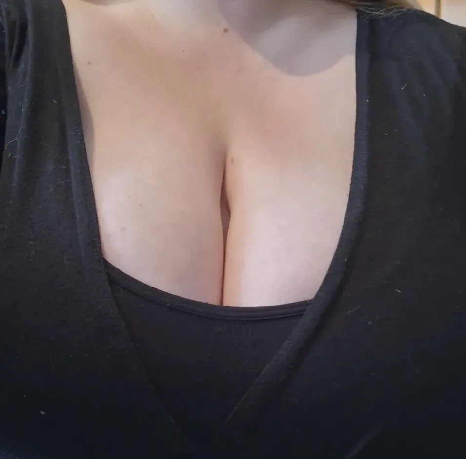Kim, 26