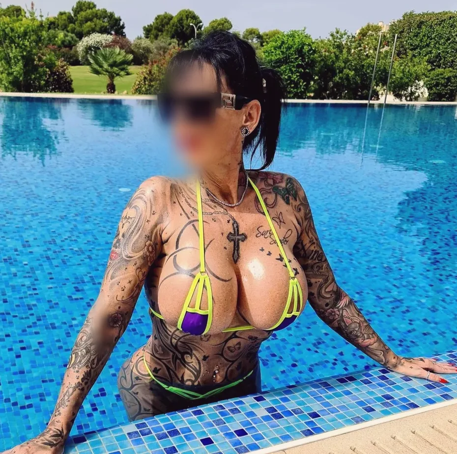 Nour, 39