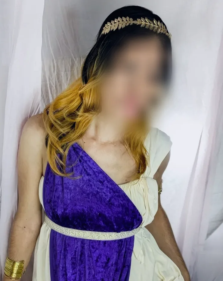 Sara, 34